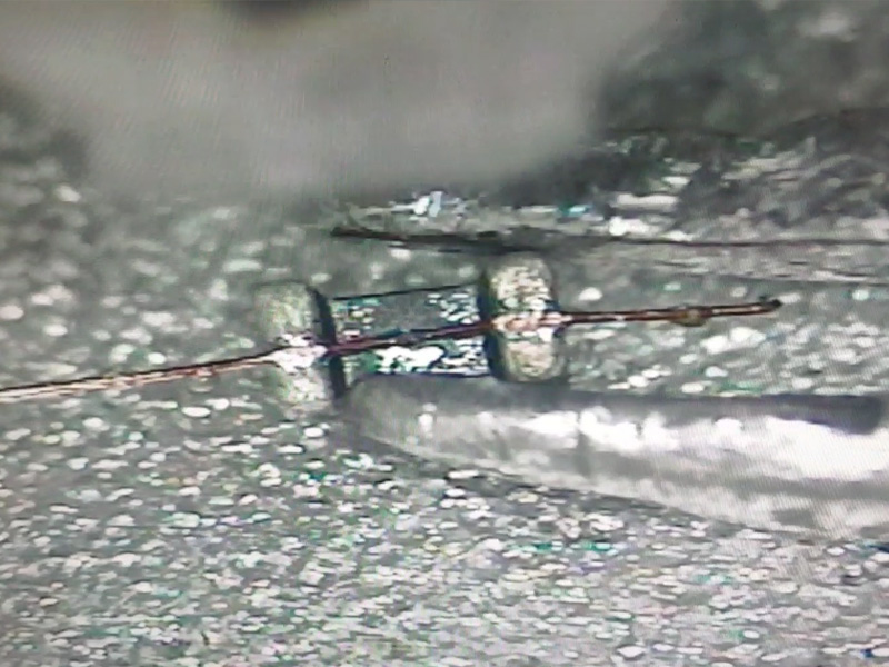 超細漆包線焊接在貼片電感上